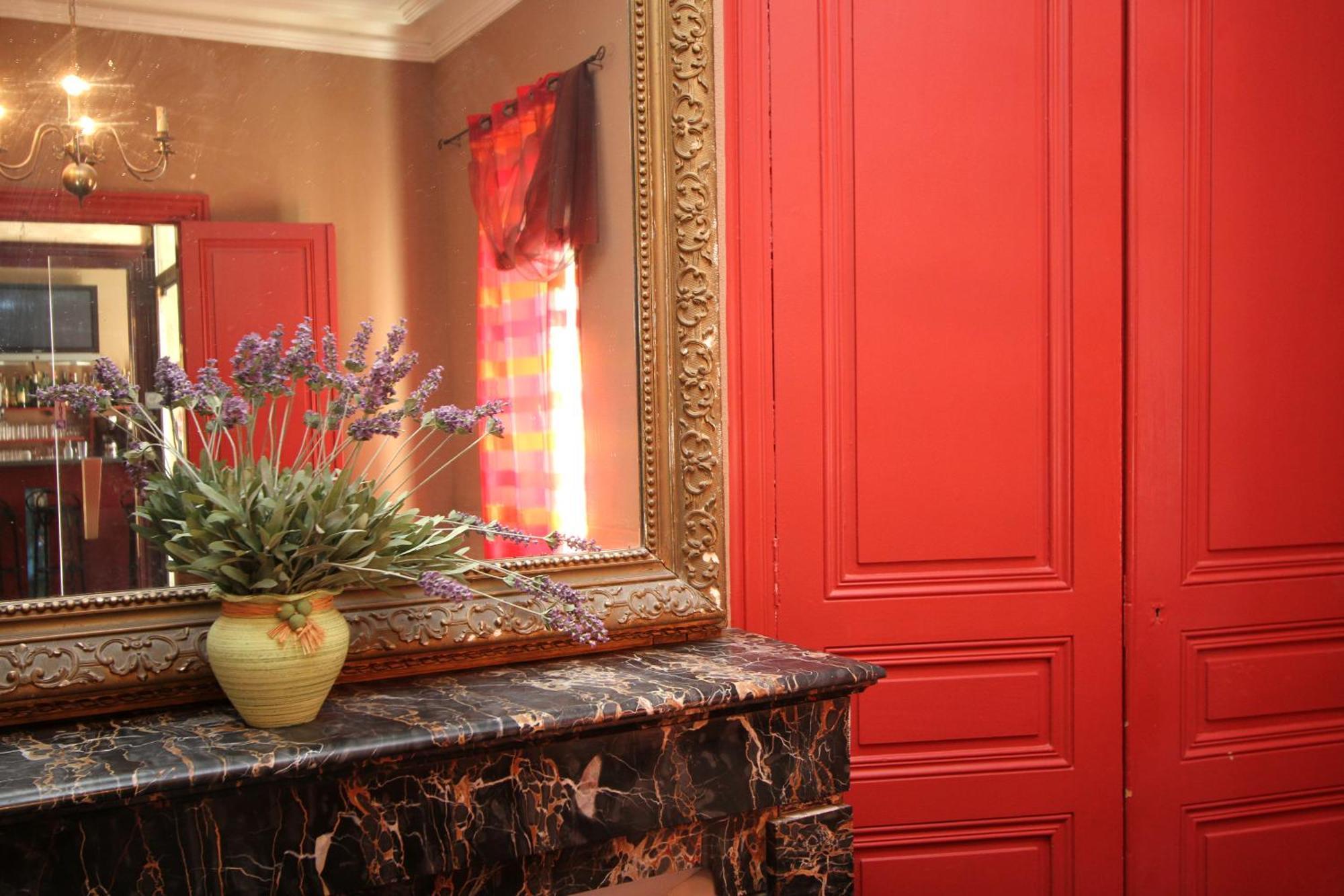 Hotel Logis Le Clos Des Oliviers 2*