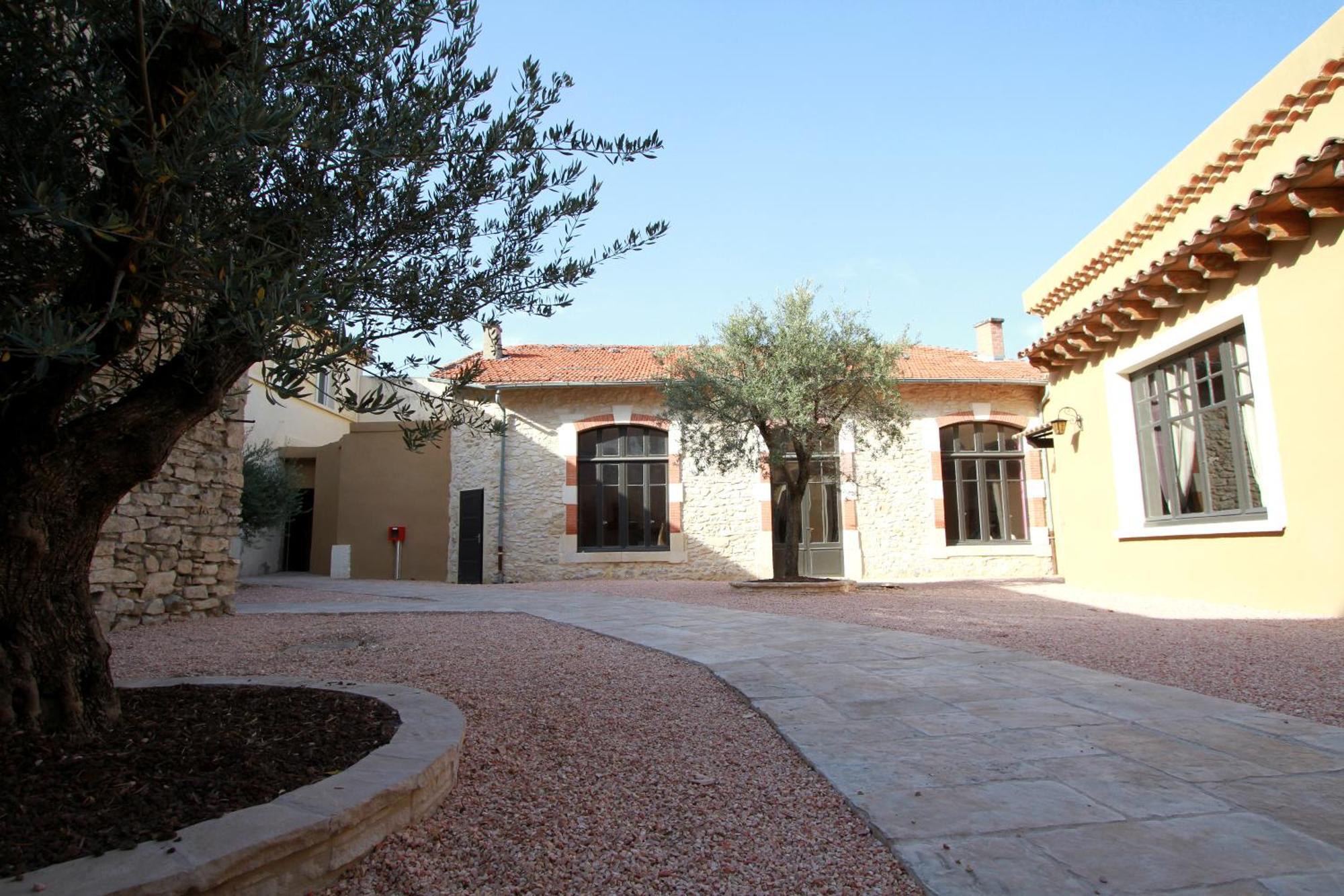Hotel Logis Le Clos Des Oliviers Bourg-Saint-Andéol